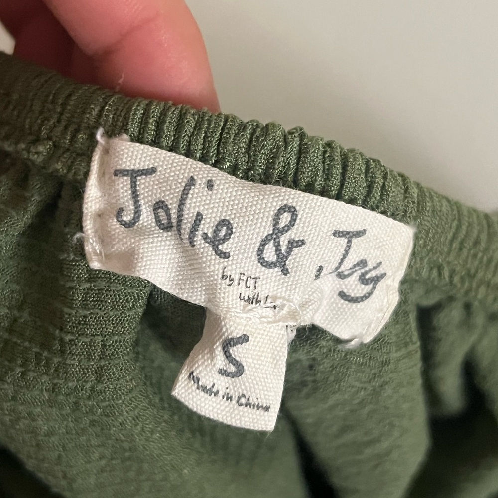 Green Off-Shoulder Ruffle Top - Picture 2 of 3